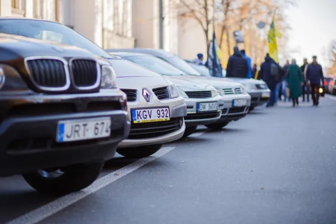 На митних постах Волині «євробляхи» застрягли в чергах