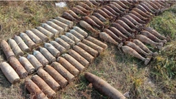 На Ковельщині колишній директор школи знайшов склад мін і снарядів (фото)