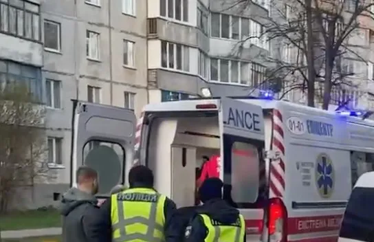 Переламані ноги та відірваний палець: у Луцьку – моторошна аварія (відео)