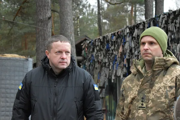 Голова Волинської ОВА Іван Рудницький оглянув фортифікаційні споруди уздовж кордону з Білоруссю