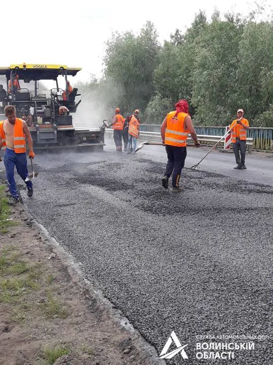 В Іваничівському районі заасфальтували дорогу (фото)