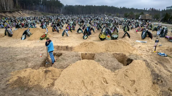 На Київщині знайшли ще одну братську могилу, де поховано близько 900 цивільних