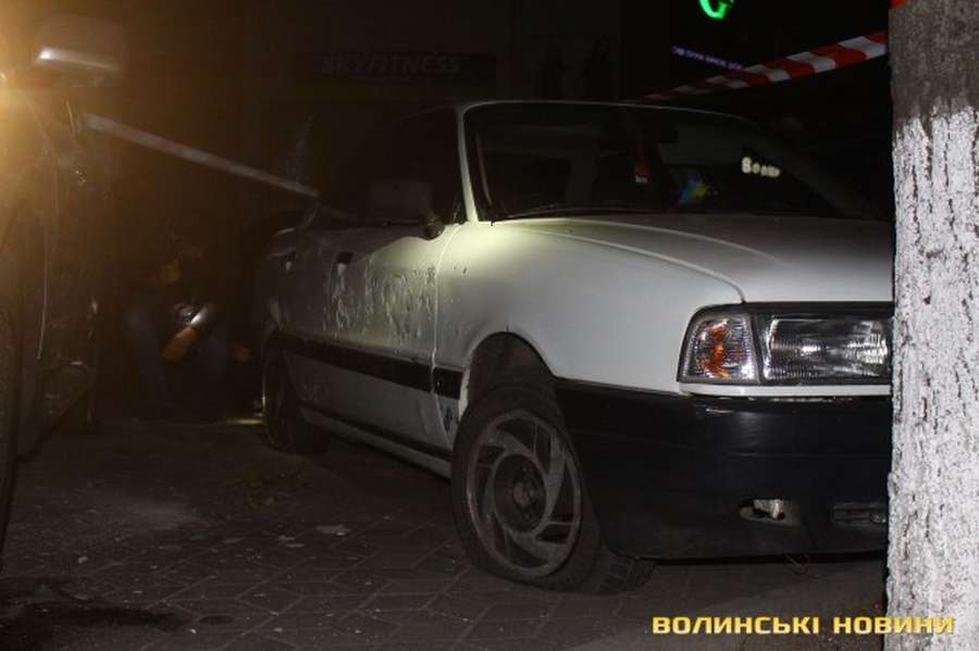 У Луцьку біля «Опери» вибухнула автівка 