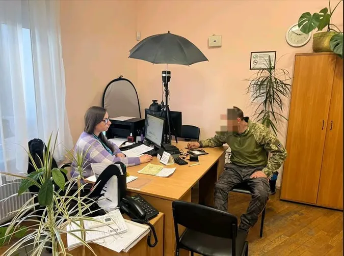 На Волині військовому відновили втрачений на фронті паспорт