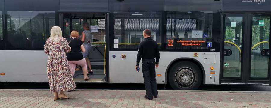 У Луцьку лише чверть громадського транспорту обладнана кондиціонерами (відео)