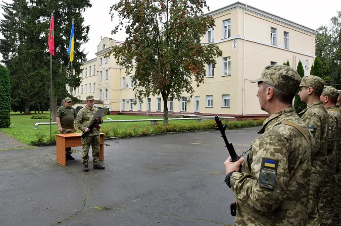 У Луцьку склали військову присягу прикордонники-новобранці (фото)