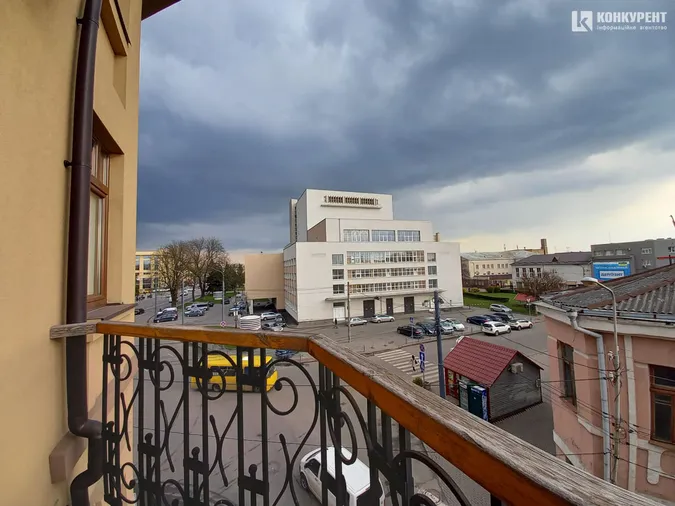 Над Луцьком нависли грозові хмари (фотофакт)