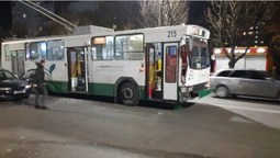 У Луцьку легковик і тролейбус «не поділили» дорогу (відео, фото)