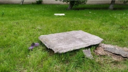 У Володимирі жінка впала у каналізаційний люк і загинула (фото)