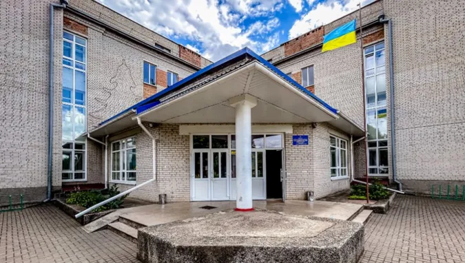 У Луцьку в двох ліцеях встановили металодетектори