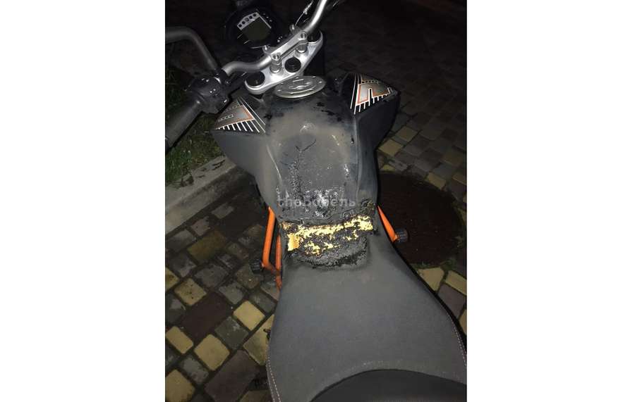 «Викривачам» Дениса Єрмака спалили мотоцикл та кинули гранату в машину