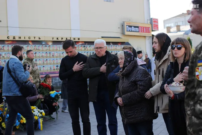 Був у всьому попереду: Луцьк попрощався із Мартензом (фото, відео)