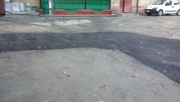 Лучан обурив халатний ремонт дороги у центрі міста (фото)