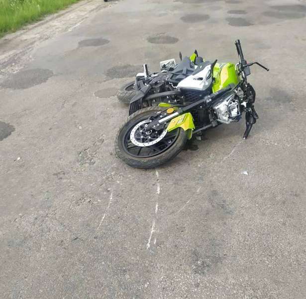 У Луцькому районі п'яний на «рено» збив мотоцикліста (фото)