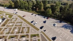 У Луцьку нанесли креативну розмітку на паркінгу нестандартної форми (фото, відео)