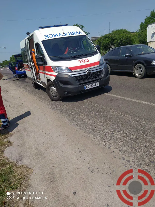 У ДТП під Луцьком постраждали 4 дорослих і дитина