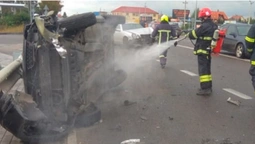 Під Луцьком зіткнулись Mercedes і Renault – пальне розлилося по дорозі (фото, відео)