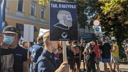 Бійка, газ, яйця: в Одесі марш ЛГБТ не минув без сутичок