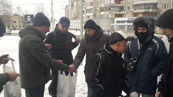 У Луцьку волонтери зафарбували сотню інтернет-адрес з продажу наркотиків