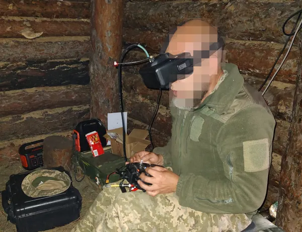 Як волинський екіпаж FPV-дронів доставляє «делікатеси» для орків (репортаж)