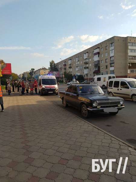 У Володимирі на вулиці Ковельській «волга» збила жінку (фото, відео)