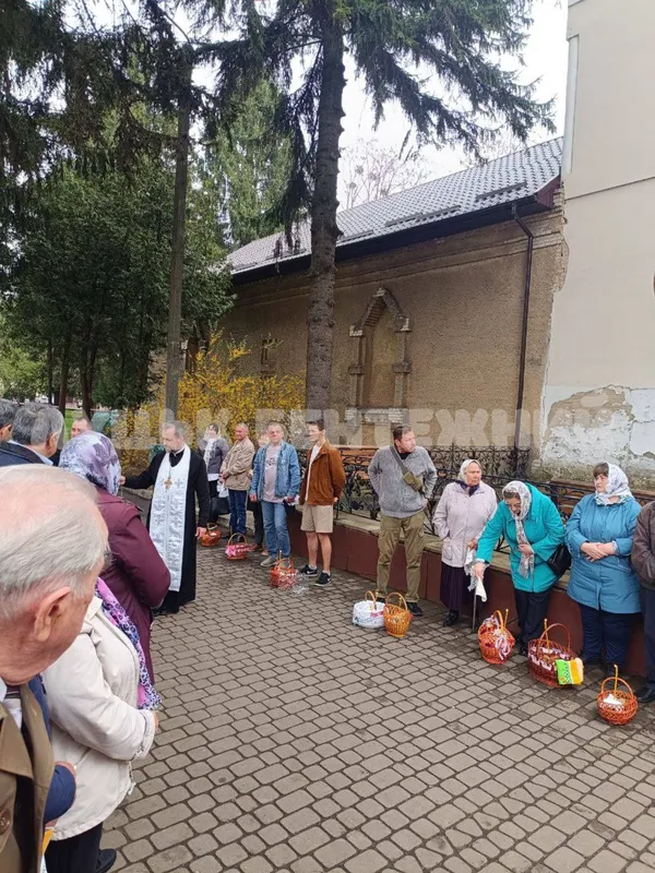 У храмах Луцька почали освячувати паски (фото, відео)