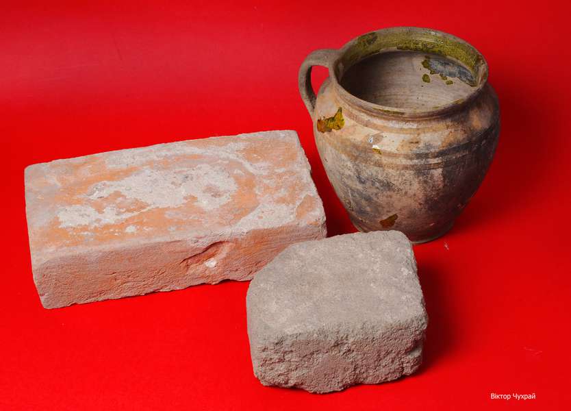 Що знайшли волинські археологи під час дослідження будинку Косачів (фото)