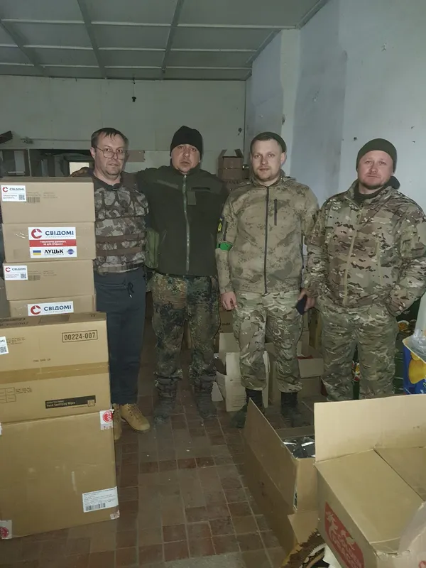 «Під звуки пострілів і вибухів»: луцькі волонтери привезли допомогу на Донеччину (фото, відео)