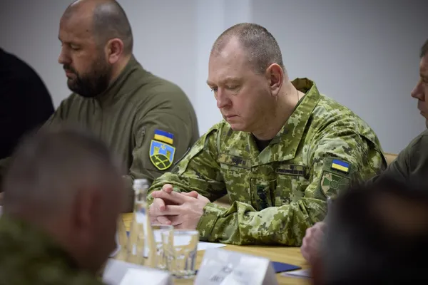 Перевірив кордон та вручив нагороди: що Зеленський робив на Волині (фото)