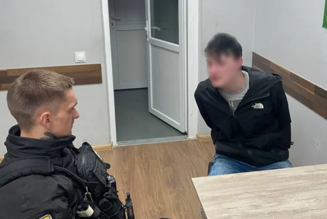 Не сподобалася інтонація: у Луцьку мешканець гуртожитку побив вахтера