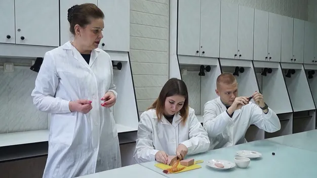 Як в українських магазинах обрати справжню ковбасу із м'яса, а не із сої