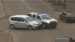 У Ковелі легковик протаранив поліцейську автівку (фото, відео)