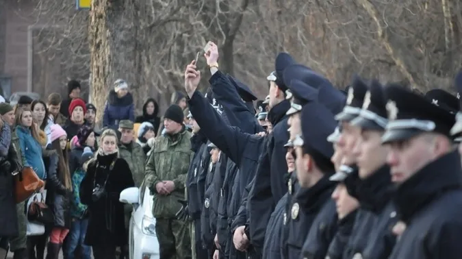 До 100 днів роботи луцьких патрульних зняли відеоролик