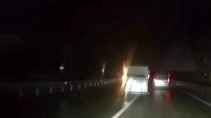 На Волині водій здійснив обгін та спричинив аварійну ситуацію (відео)