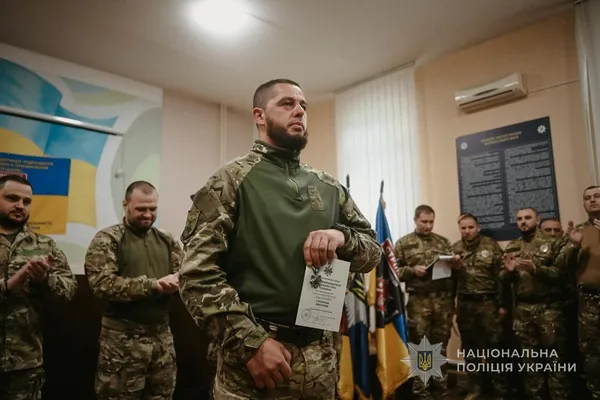 Волинські поліцейські зі стрілецького батальйону отримали нагороди (фото)