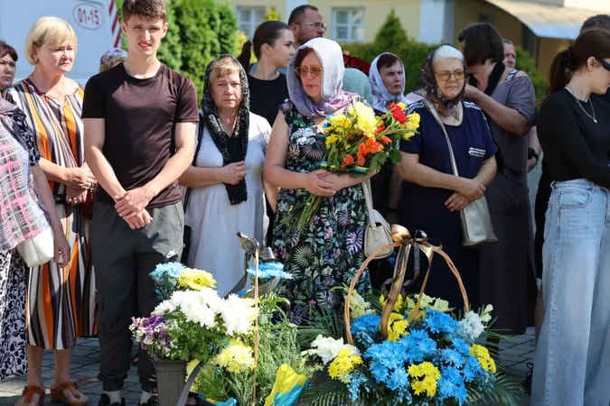 У Луцьку попрощалися із загиблими на Донеччині Юрієм Футалою та Віктором Сіліним (фото)