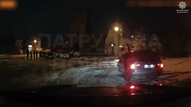 У Луцьку водії дрифтували на очах у патрульних – як їх покарали (відео)