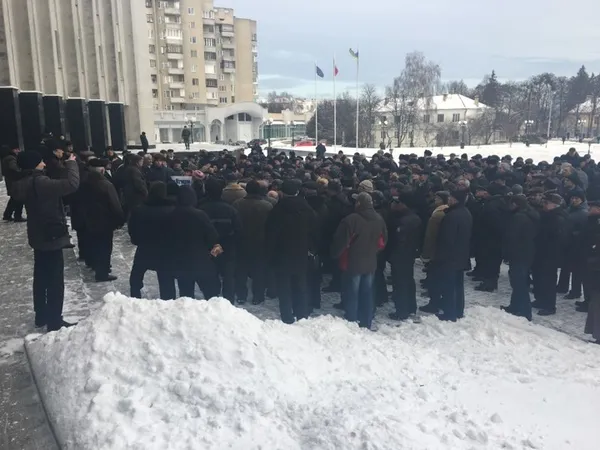Біля Волинської ОДА – мітинг (фото)