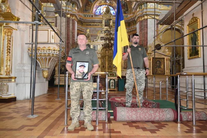 Луцьк на колінах прощався з загиблим Героєм