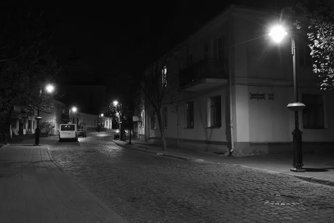 Показали таємничі світлини нічного Луцька (фото)