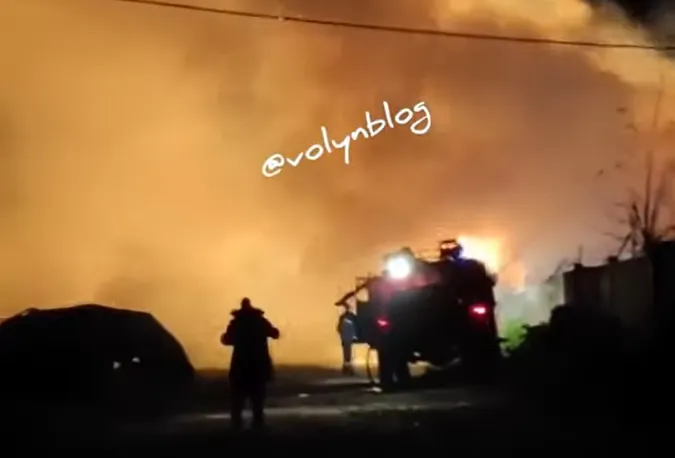 У селі на Волині масштабна пожежа: горіла солома в тюках (відео) ОНОВЛЕНО