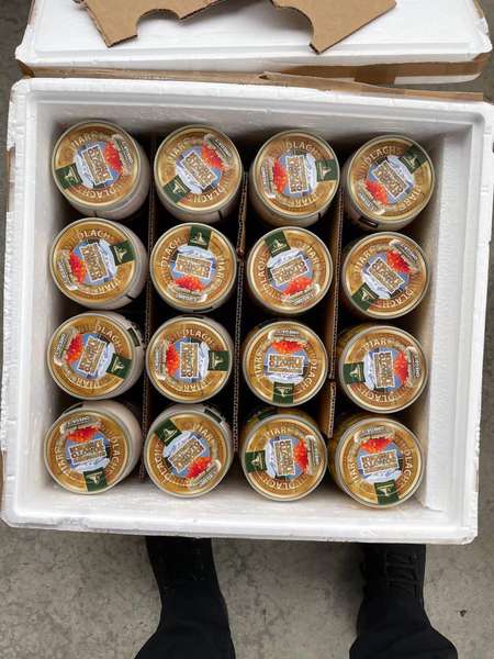 В «Ягодині» знайшли понад 500 банок лососевої ікри (фото)