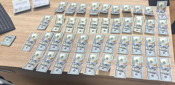 Не доїхали: на Волині викрили спробу підкупу прикордонника заради втечі до Польщі (фото)