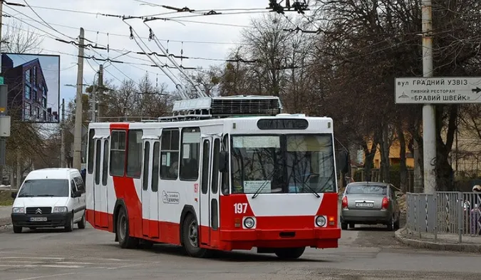 У Луцьку пропонують зміни щодо руху тролейбуса №5 та автобуса №2