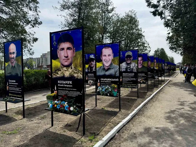 У Любомлі відкрили Алею пам'яті Героїв