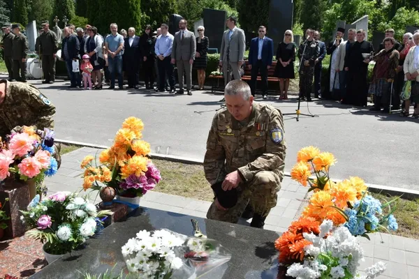 У Луцьку вшанували пам'ять бійців, які загинули в АТО (фото) 