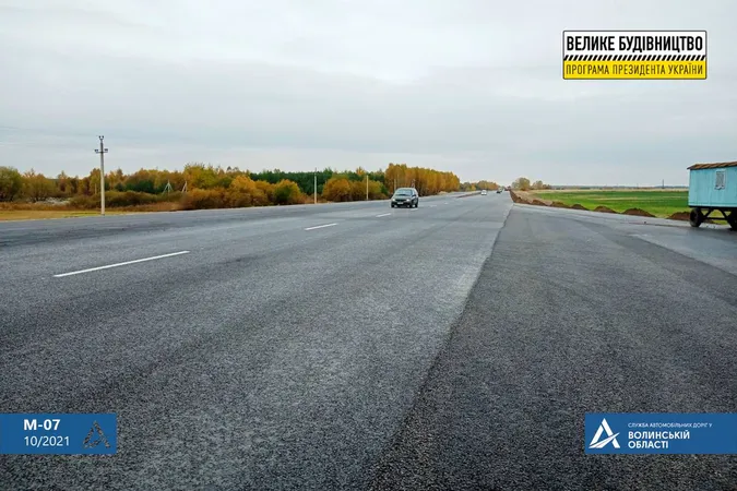 На Волині розширили половину дороги на Ягодин (фото)