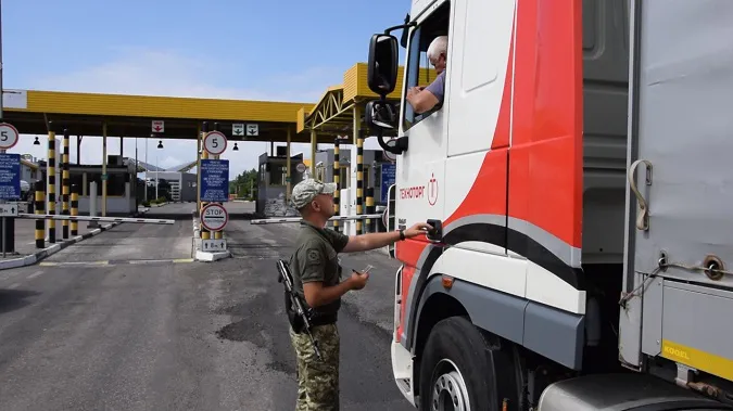 Черги вантажівок у «Ягодині» зменшилися у рази, – Держприкордонслужба