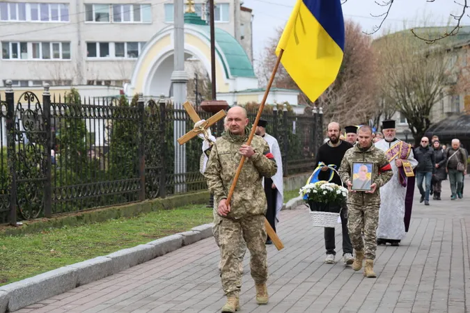 У Луцьку попрощалися з Героєм Іваном Литвинчуком