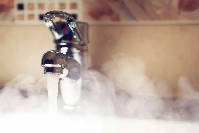 Кому з лучан відключать гарячу воду: перелік адрес